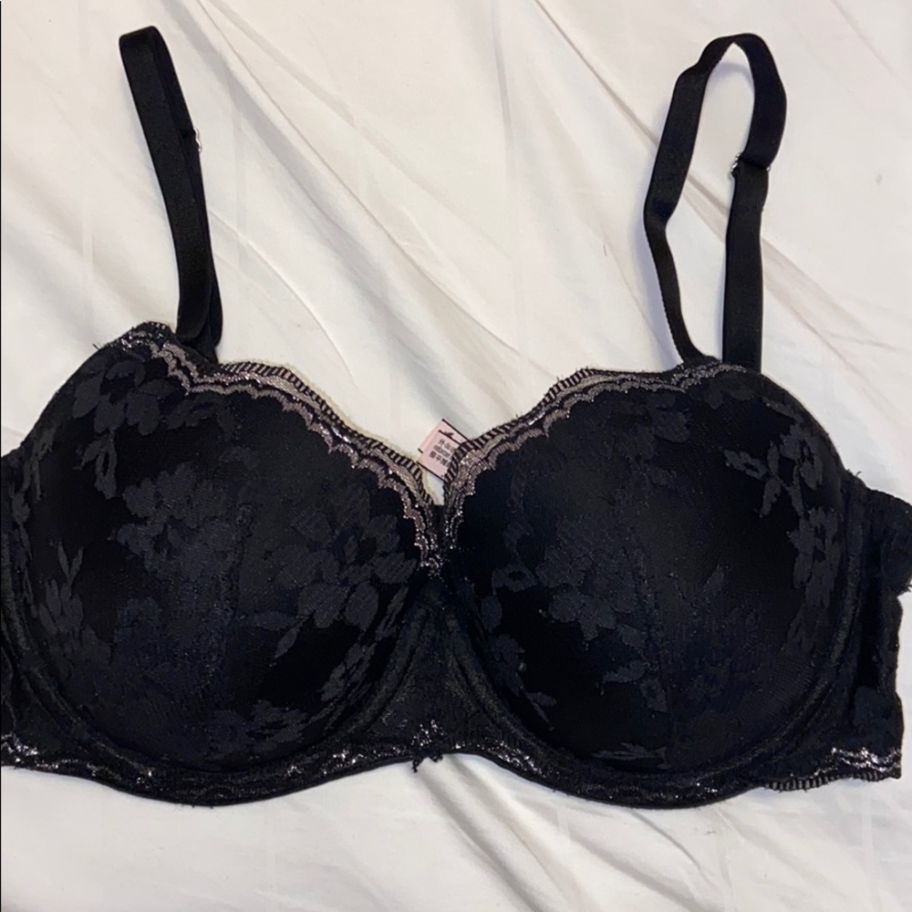 Victoria’s Secret Dream Angels Lightly Lined Black Lace Demi Bra Size 32DDD Sexy